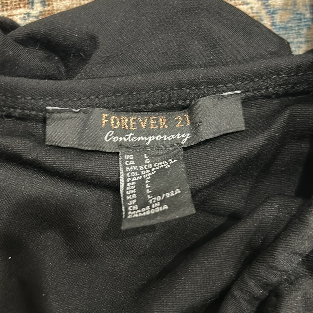 Women’s Black dress​ - Picture 3 of 4